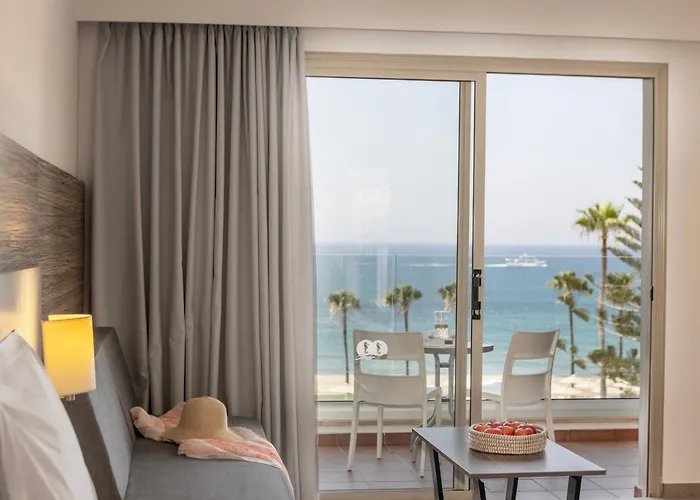 Kapetanios Aqua リゾート コーラル・ベイ