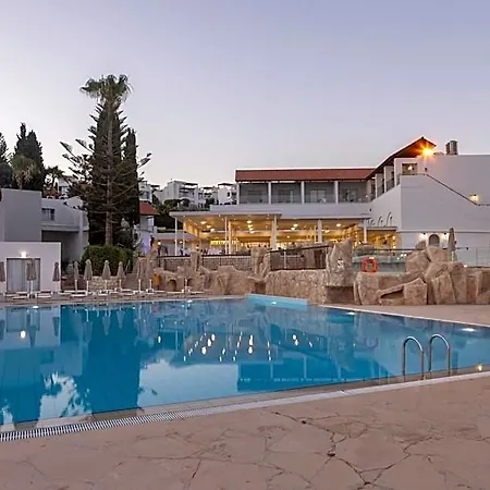 Complex Kapetanios Aqua 4*