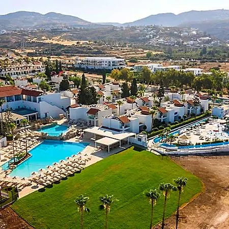Kapetanios Aqua Complex Golful Coralilor