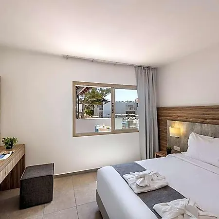 Kapetanios Aqua 4* Golful Coralilor