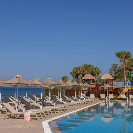 منتجع Kapetanios Aqua كورال باي