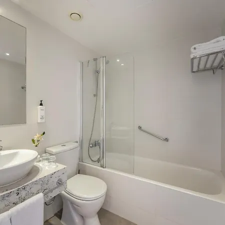 Kapetanios Aqua كورال باي