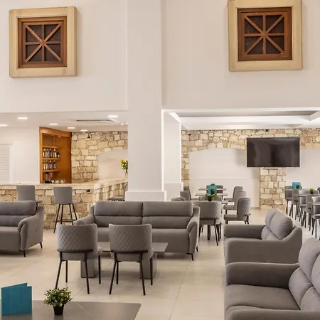 منتجع Kapetanios Aqua كورال باي