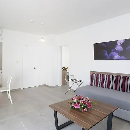منتجع Kapetanios Aqua 4*